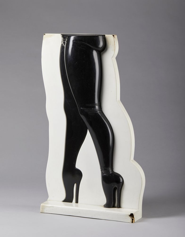 技術的なありません Jones - Allen Jones (1937) - Legs - sculpture in resin - 1937