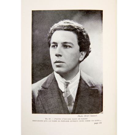 挿絵入り本 Ray - André Breton : NADJA. Un des exemplaires sur Lafuma-Navarre réimposés in-4 (1928).‎ Avec 44 photographies.