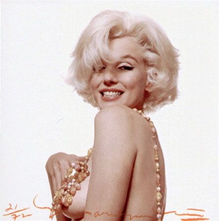 写真 Stern - Marilyn boob