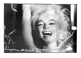写真 Stern - Marilyn Monroe Laughing in Pearls