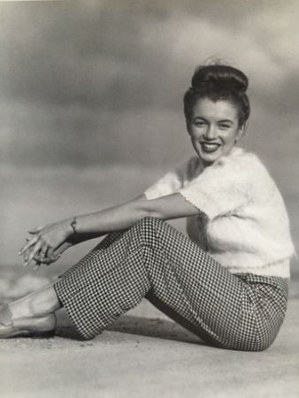 写真 De Dienes  - Marilyn nineteen (1945)