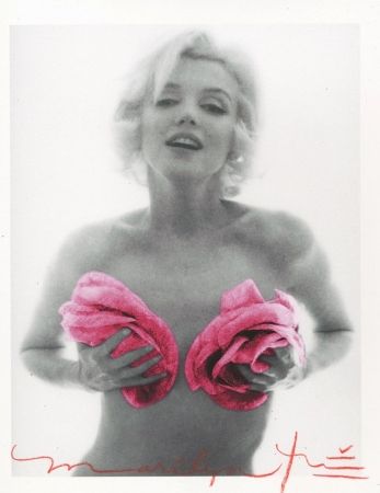 写真 Stern - Marilyn with Pink Roses