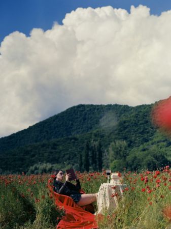 写真 Sitchinava - Picnic in a Poppy Field