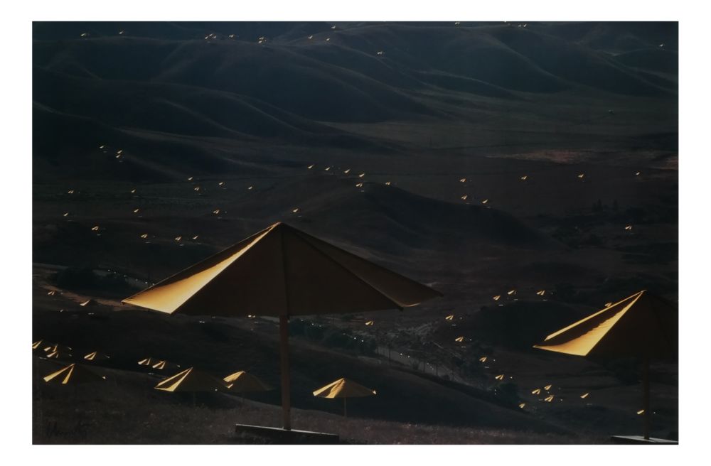 写真 Christo & Jeanne-Claude - The Umbrellas, Japan-USA, California