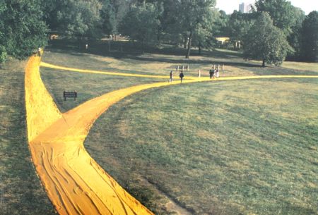 写真 Christo & Jeanne-Claude - Wrapped walk Ways Loose Park Kansas City Missouri