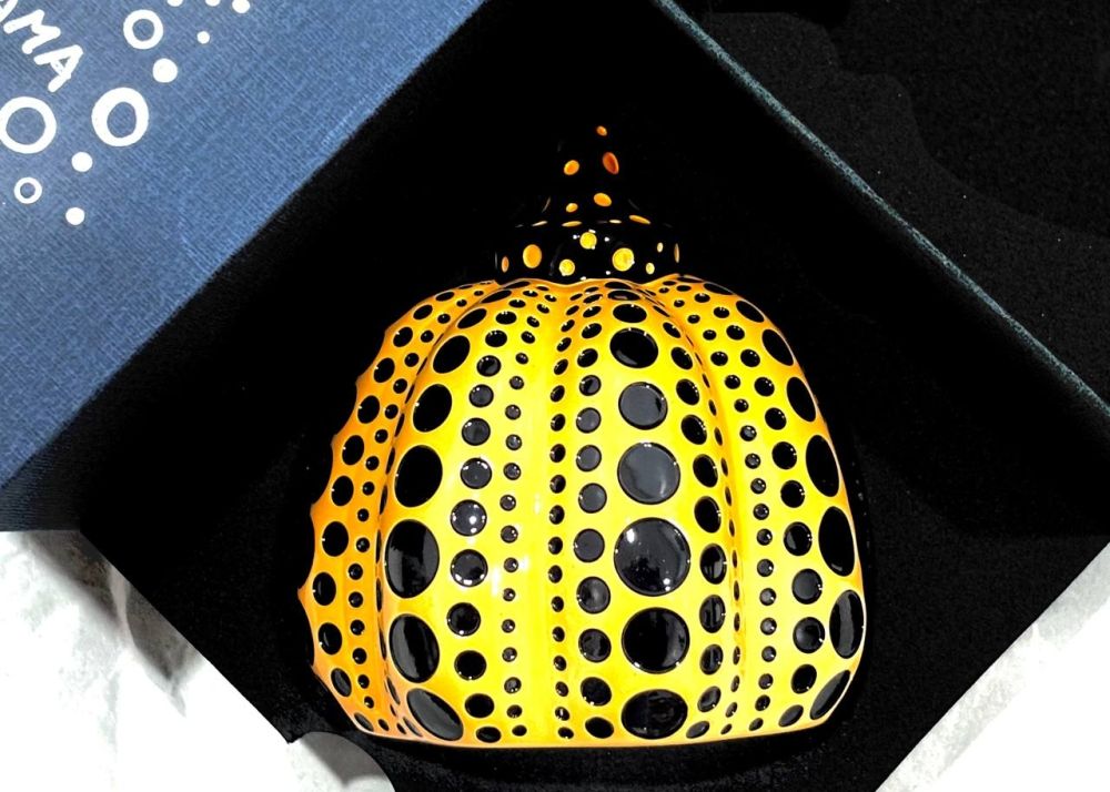 多数の Kusama - Yellow Pumpkin (Naoshima-limited Edition)