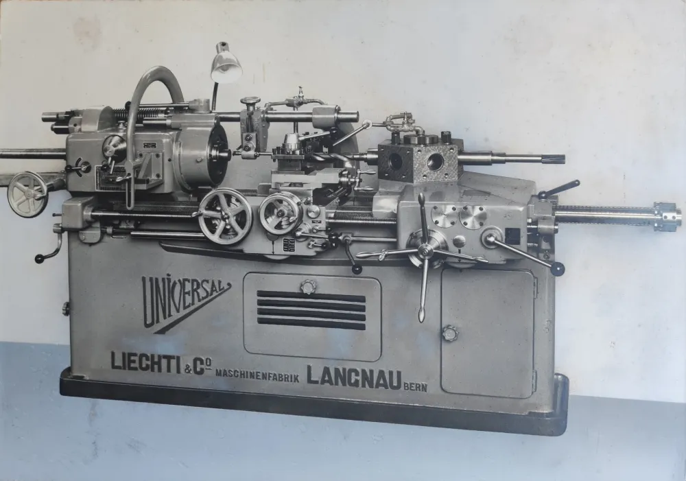 写真 Anonyme - Darstellung einer Präzisionsmaschine, um 1960