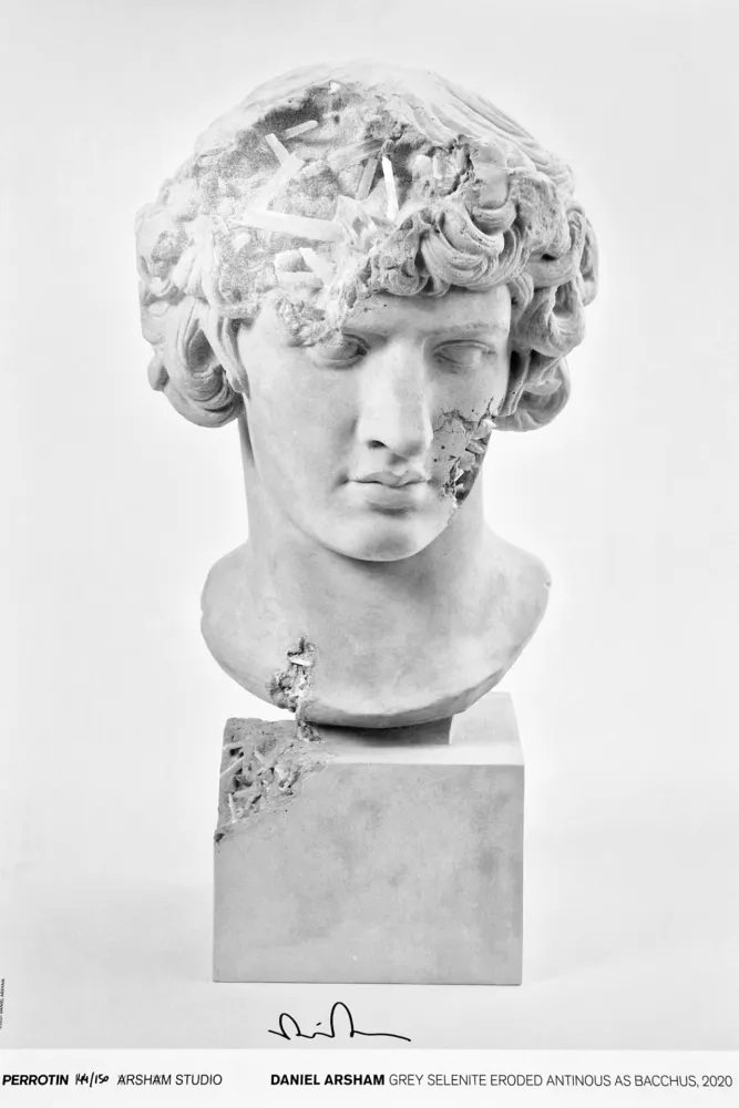 オフセット Arsham - Grey Selenite Eroded Antinous as Bacchus