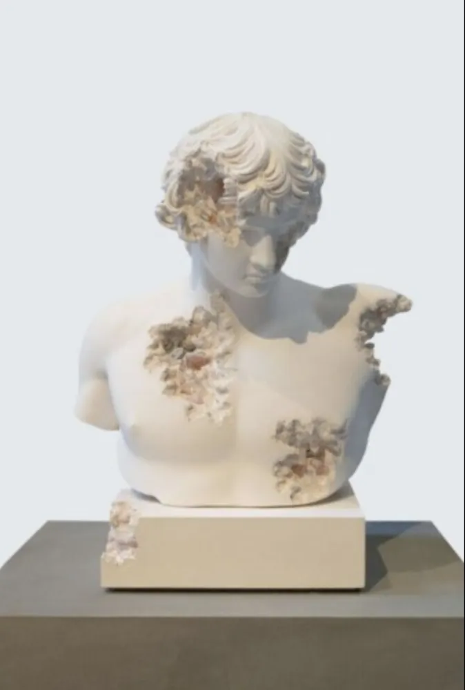 多数の Arsham - Rose Quartz Eroded Bust of Antinous