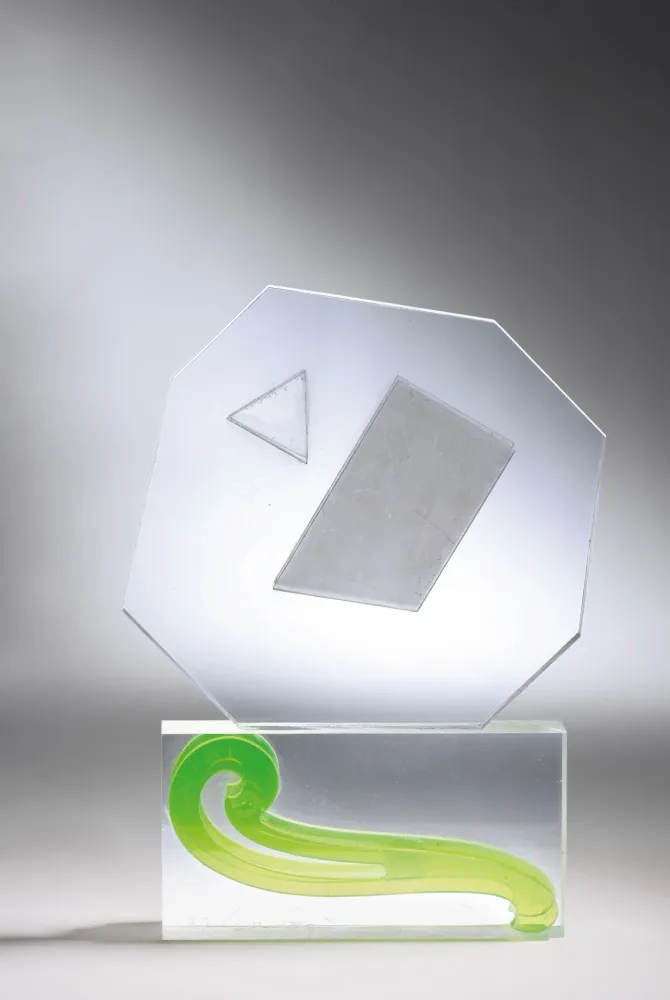 多数の Baj - Busto