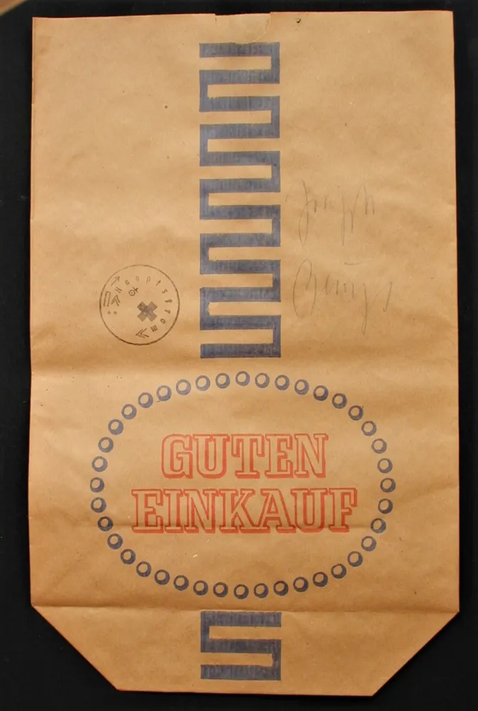 多数の Beuys - DDR-tute