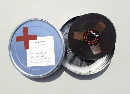 多数の Beuys - Der tisch