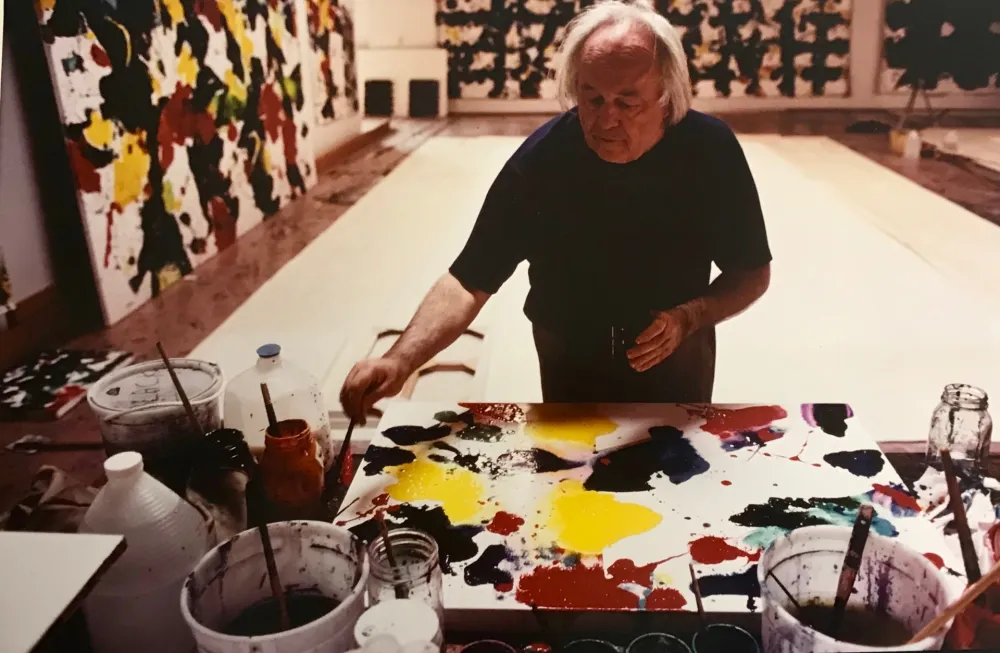 写真 Blum - Sam Francis in his studio
