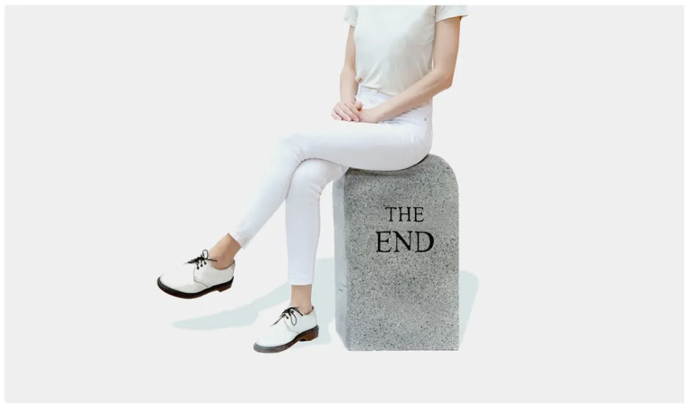 技術的なありません Cattelan - The End (granite)