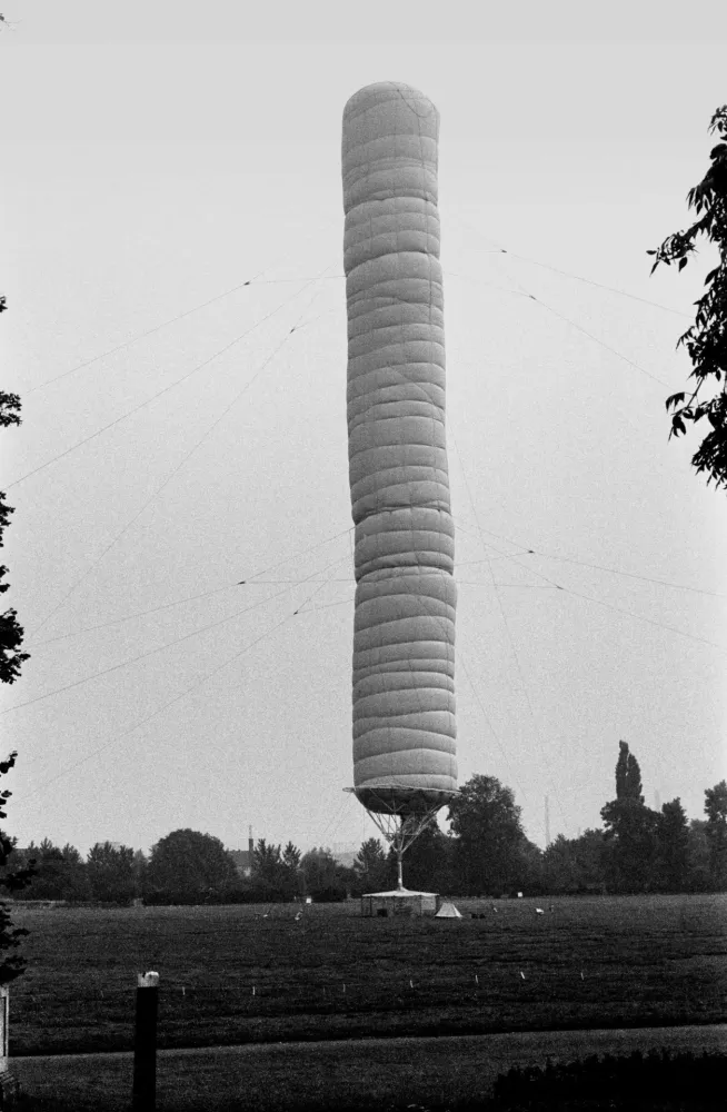 多数の Christo - Documenta Kassel KA-D68