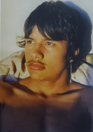 写真 Clark - Jonathan, la boucle d'oreille 1