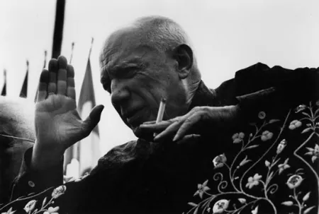 写真 Clergue - PICASSO AUX ARÈNES DE FRÉJUS