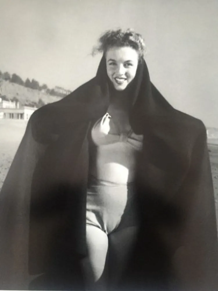 写真 De Dienes  - Marilyn. La sortie de bain. (1945)