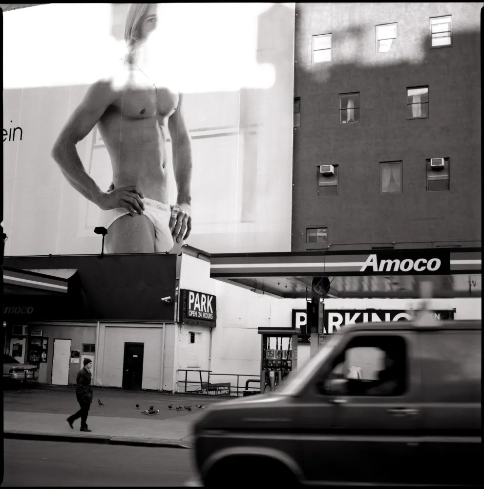 写真 Deruytter - Billboards, NY: Houston and Broadway (CK 8)