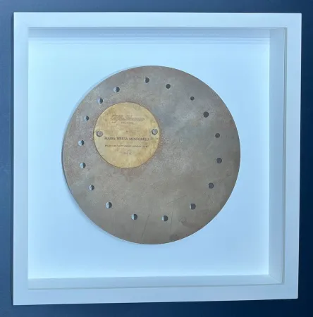 技術的なありません Fontana - Lucio Fontana (1899-1968) - Lucio Fontana's metal sculpture commissioned by Alfa Romeo - 1964