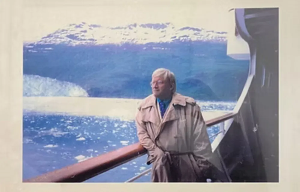 多数の Hockney - Alaska Portrait