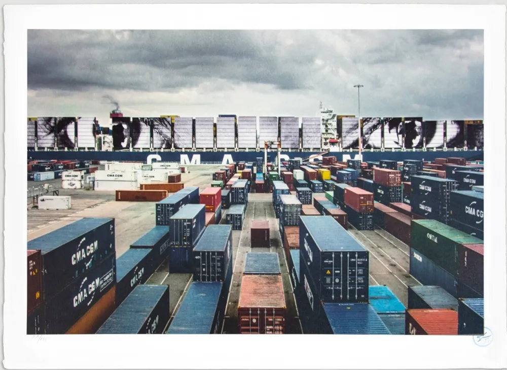 リトグラフ Jr - Women Are Heroes, Elizabeth Kamanga on Sea, Le Havre, France, 2017