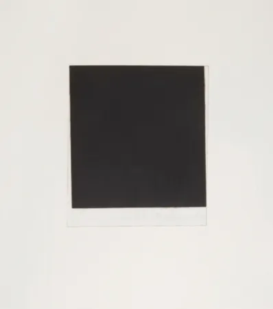 エッチングと　アクチアント Kelly - Wall