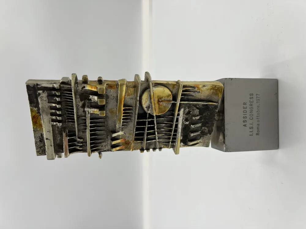 多数の Pomodoro - Stele per Assider