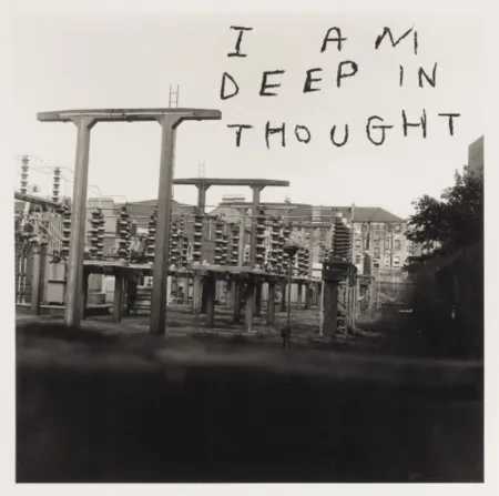 多数の Shrigley - I Am Deep In Thought