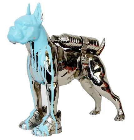 多数の Sweetlove - Cloned bronze bulldog with bottle water